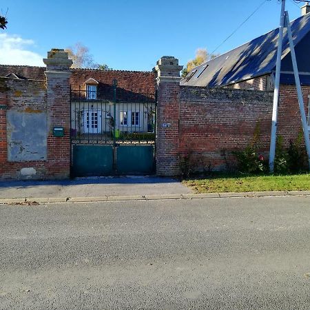 Hotel La Treille à Noyers-Saint-Martin Extérieur photo